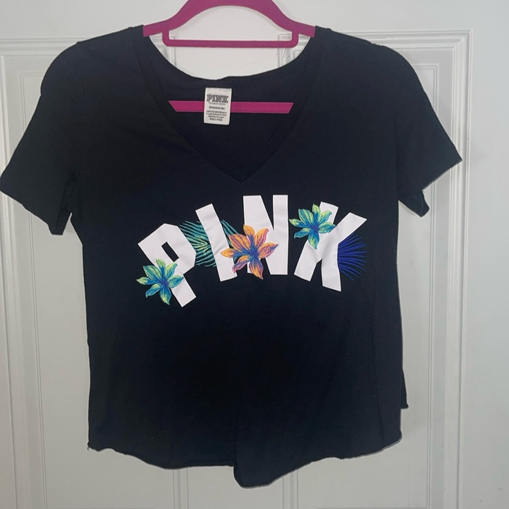 PINK Victoria’s Secret floral design short sleeve tee size small